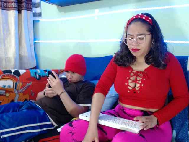 Latin-caliente webcam