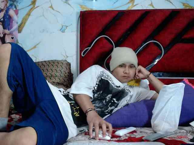 Latin-caliente webcam