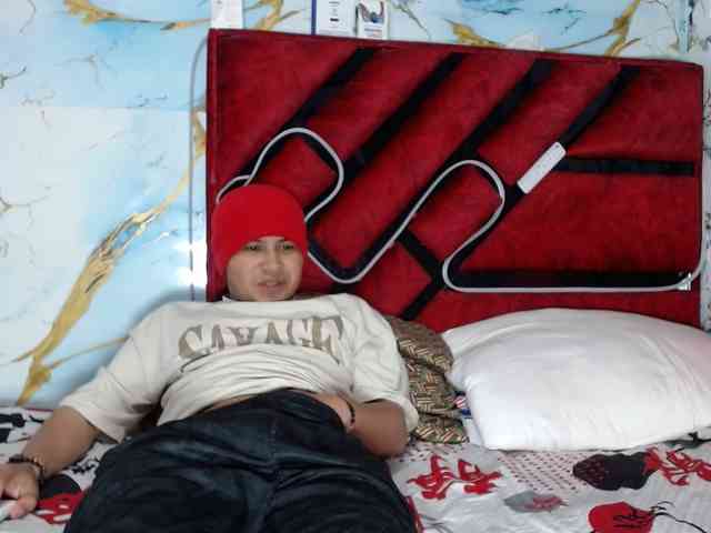 Latin-caliente webcam