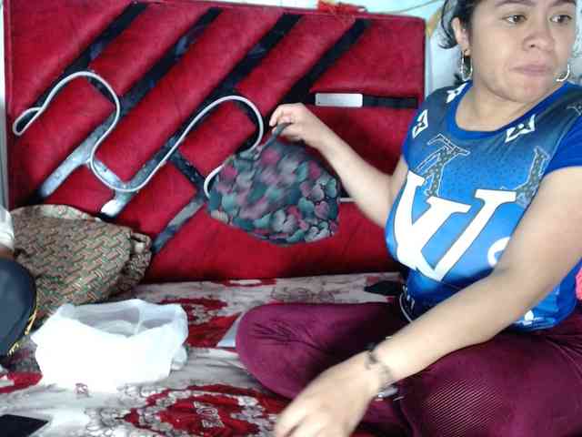 Latin-caliente webcam