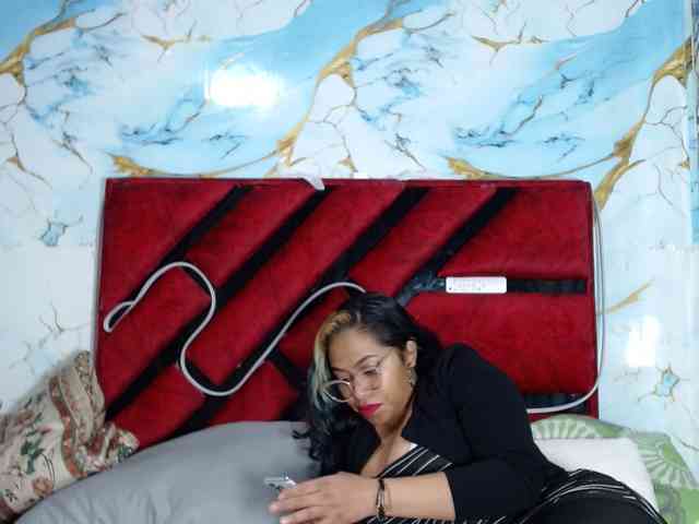 Latin-caliente webcam