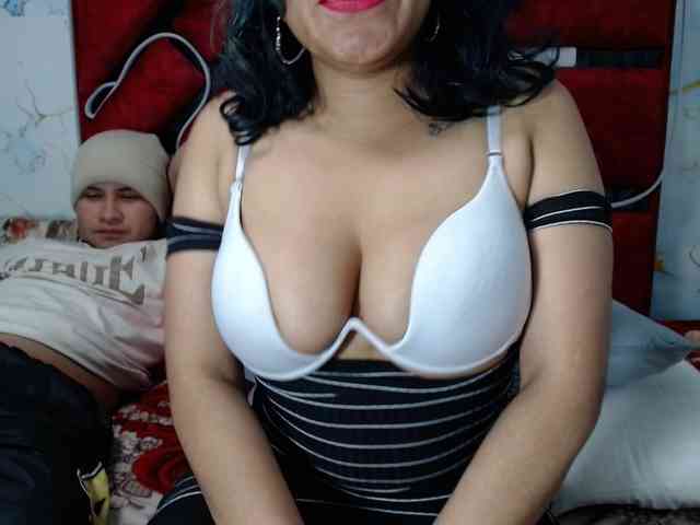 Latin-caliente webcam