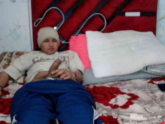 Latin-caliente webcam