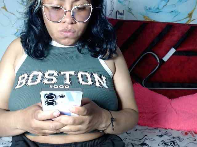 Latin-caliente webcam