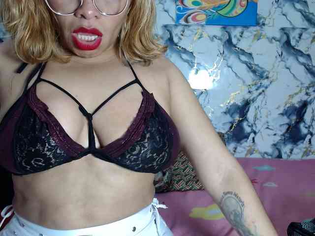 Latin-caliente webcam