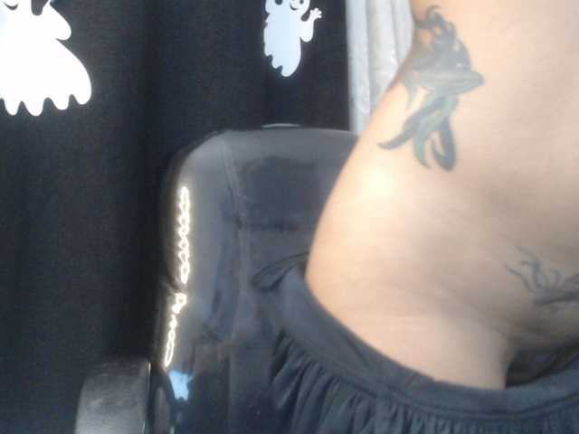 Offline kuky-curly on BongaCams