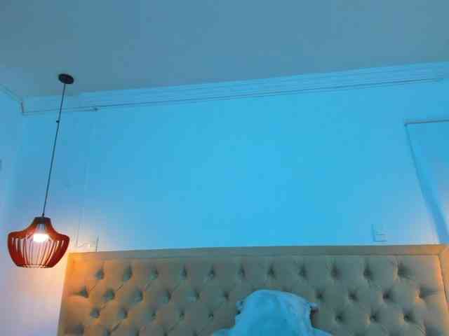 kuky-curly webcam