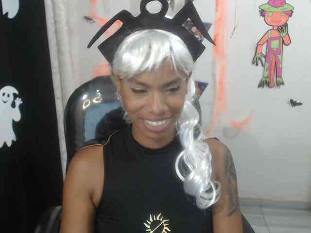 kuky-curly webcam