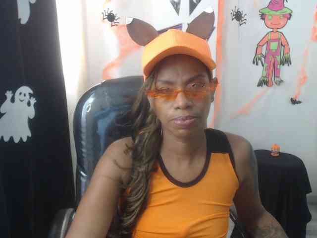 kuky-curly webcam