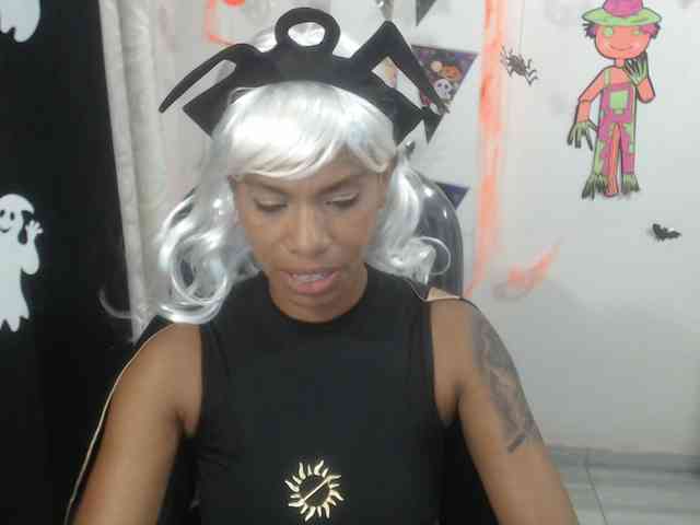 kuky-curly webcam