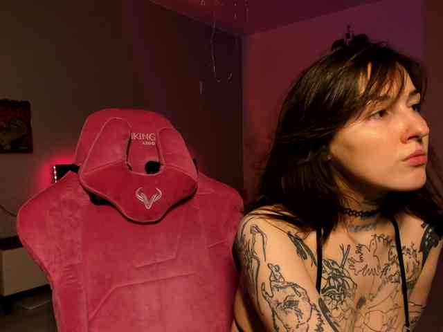 milky_sweetsoftt webcam