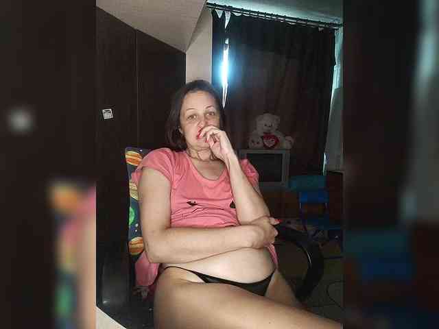 Emily-Rubie webcam