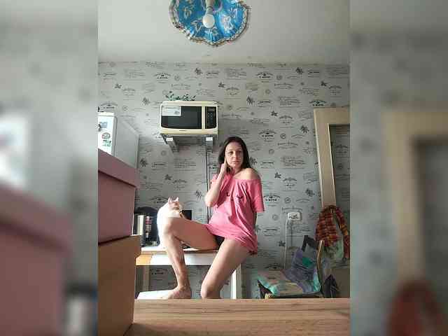 Emily-Rubie webcam