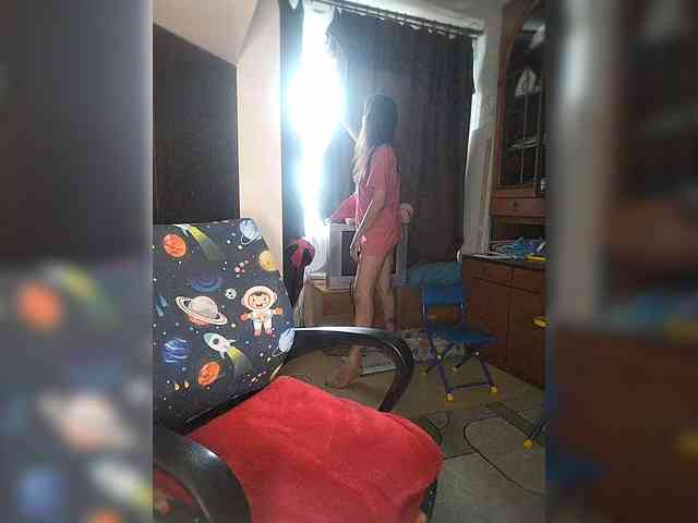 Emily-Rubie webcam