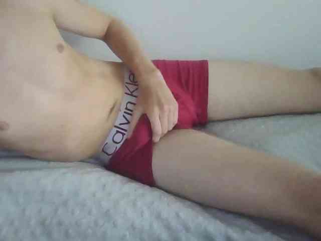 Dillon-Moore Live Webcam on BongaCams