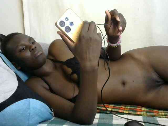 PashLeea webcam