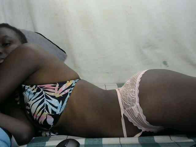 PashLeea webcam
