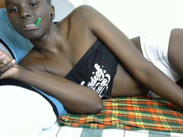 PashLeea webcam