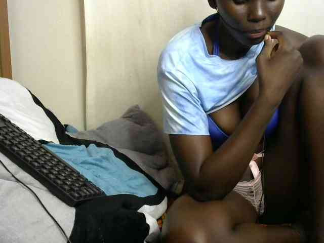 PashLeea webcam