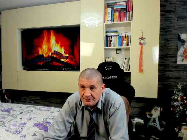 spatacusdaddy48 Live Webcam on BongaCams