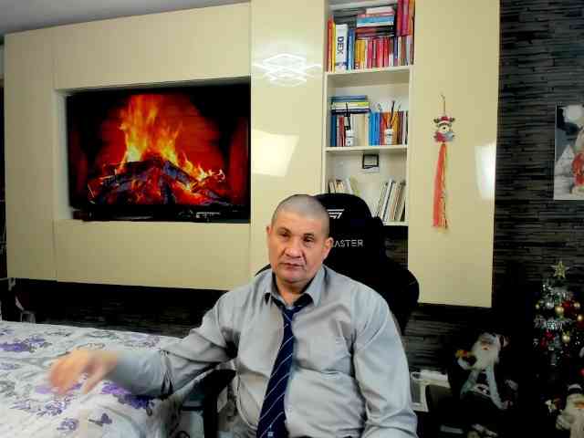 spatacusdaddy48 Live Webcam on BongaCams