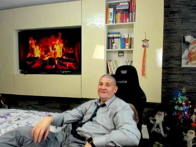 spatacusdaddy48 Live Webcam on BongaCams