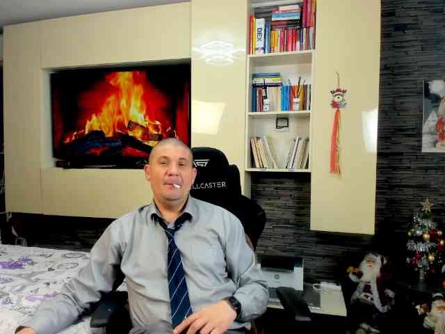 spatacusdaddy48 Live Webcam on BongaCams