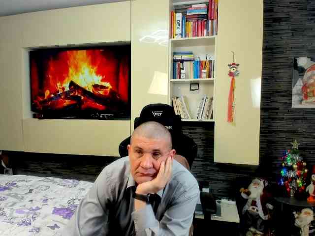 spatacusdaddy48 Live Webcam on BongaCams