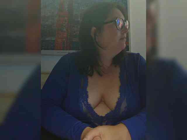 Sexycurvy-87 webcam