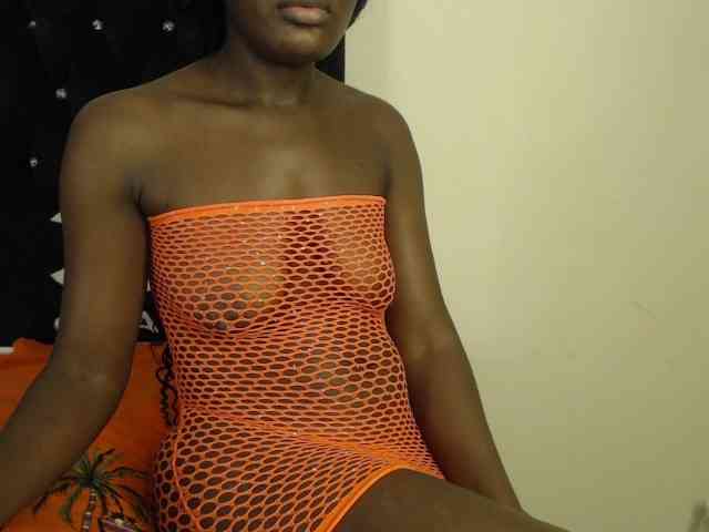 Sexylolah34 webcam