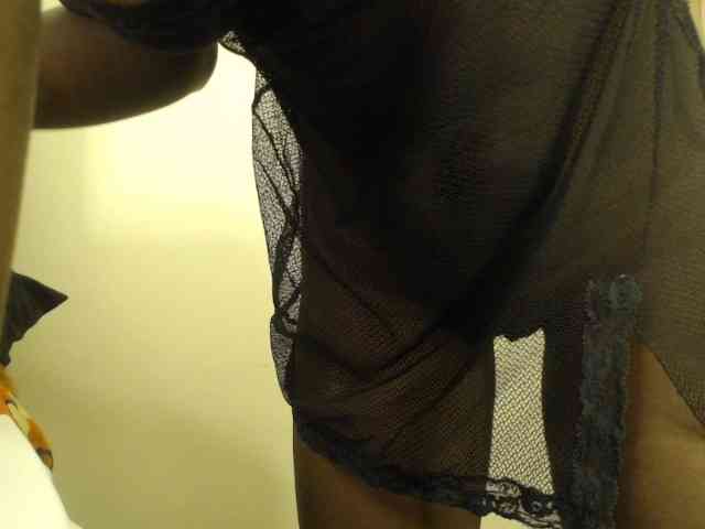 Sexylolah34 webcam