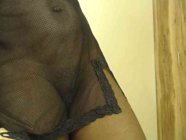 Sexylolah34 webcam