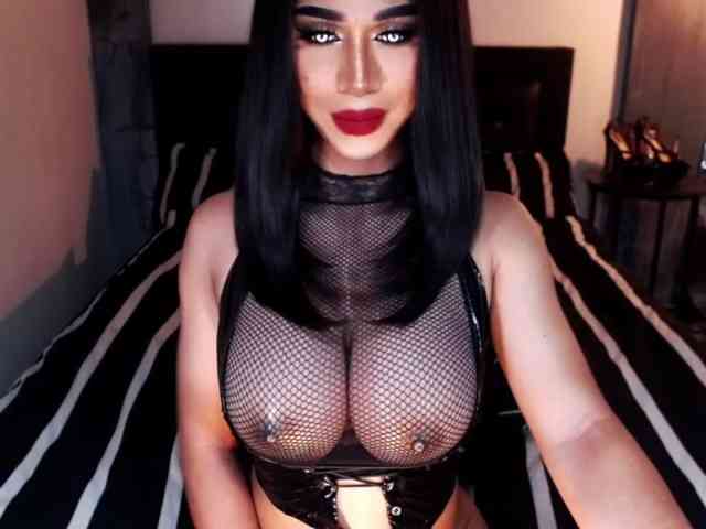 MassiveCockMistress Live Webcam on BongaCams