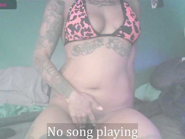 stella-clitella's BongaCams show and profile