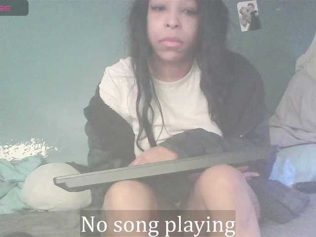 stella-clitella's BongaCams show and profile