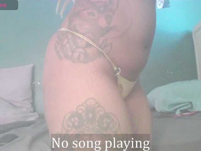 stella-clitella's BongaCams show and profile