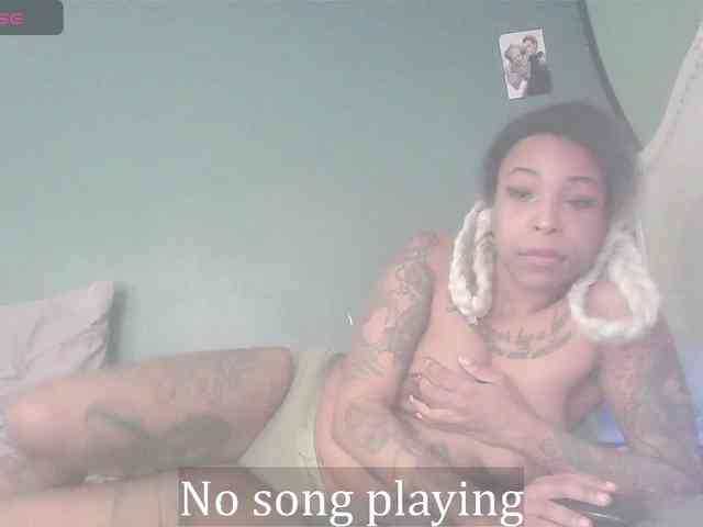 stella-clitella Live Webcam on BongaCams