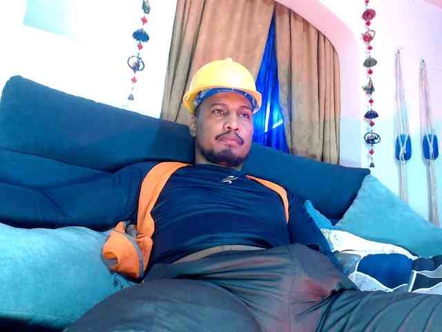 ElCaballeroNegro Live Webcam on BongaCams