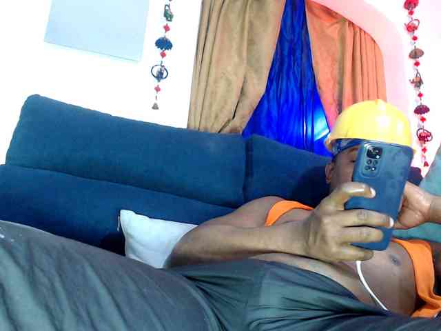 ElCaballeroNegro Live Webcam on BongaCams