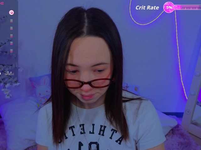 Trixiie's BongaCams show and profile