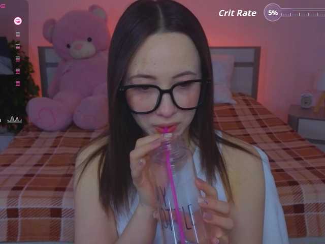 Trixiie's BongaCams show and profile