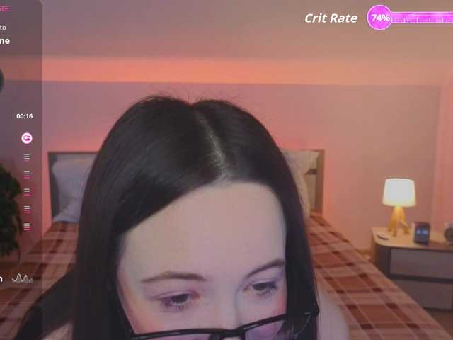 Trixiie's BongaCams show and profile