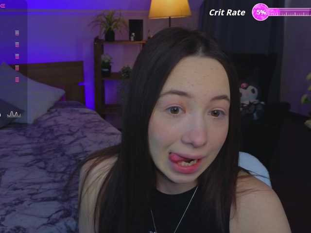 Trixiie's BongaCams show and profile