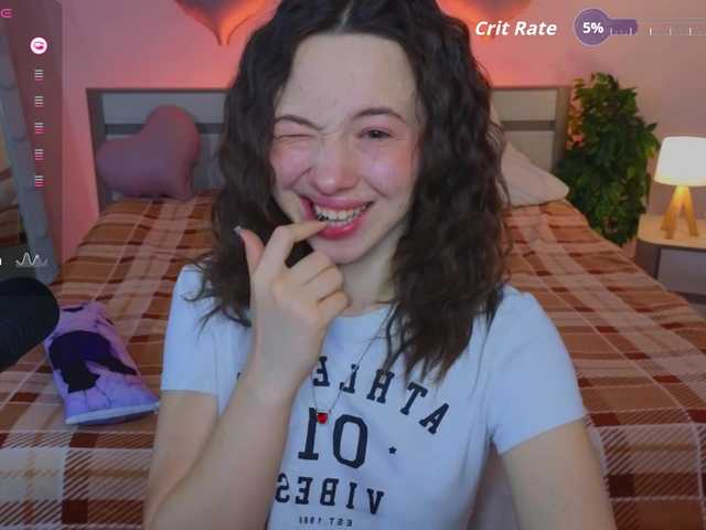 Trixiie's BongaCams show and profile