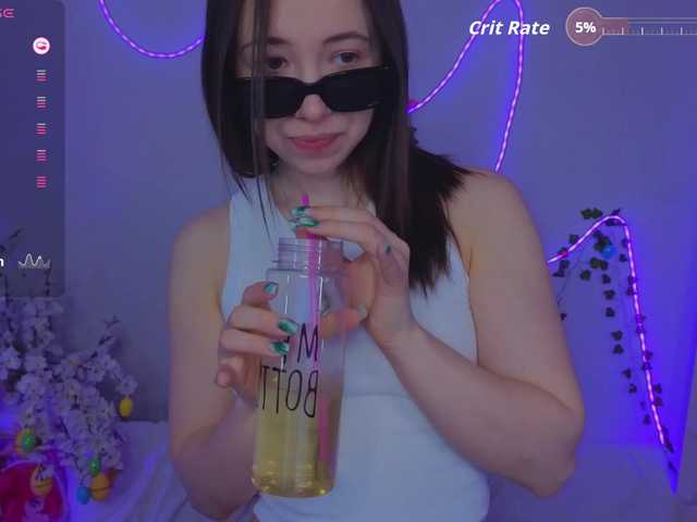 Trixiie's BongaCams show and profile