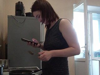VikkiHamilton Porn Show
