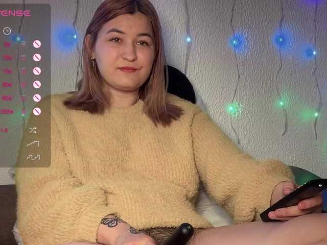 VikkiHamilton's BongaCams show and profile