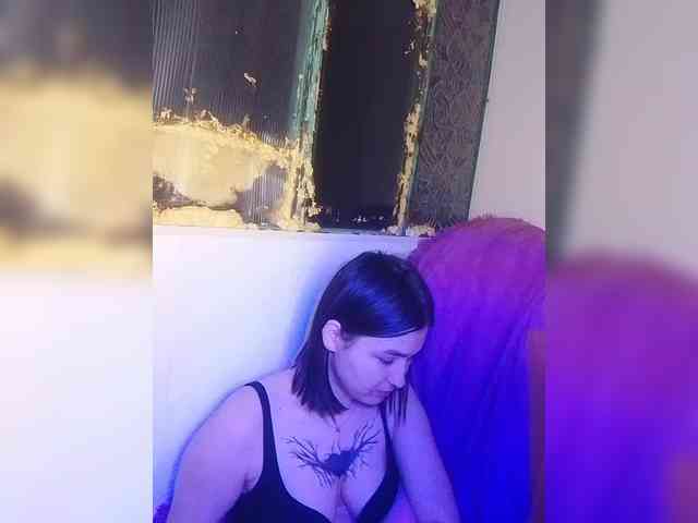 VikkiHamilton webcam