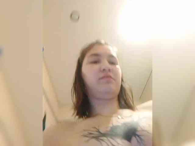 VikkiHamilton webcam