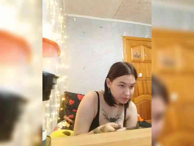 VikkiHamilton webcam